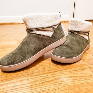 Koolaburra by Ugg Isana Bootie